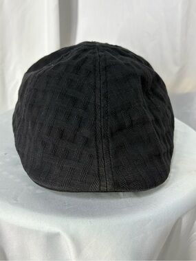 Lids Men's Black Solid Flat Cap Hat Size L/XL Casual Everyday Style